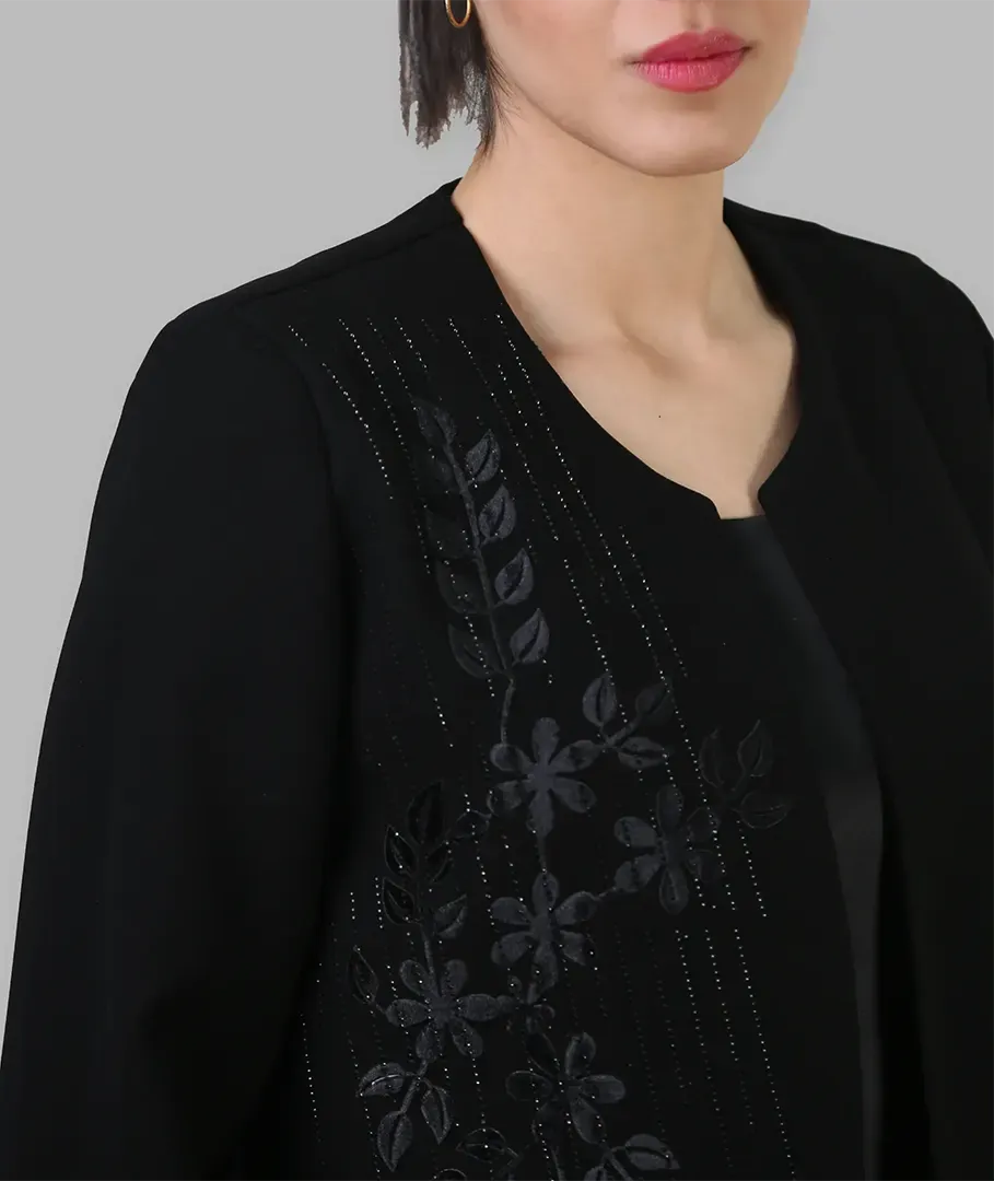 مانتو زنانه کرپ یقه گرد نگین دار مشکی زنانه رزا